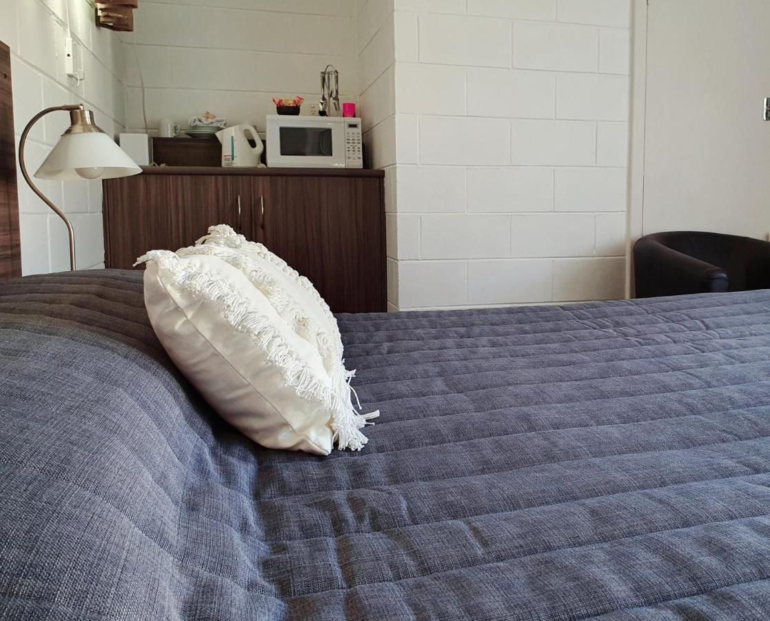 Motel Riverbend ไทเลมเบนด์ ภายนอก รูปภาพ